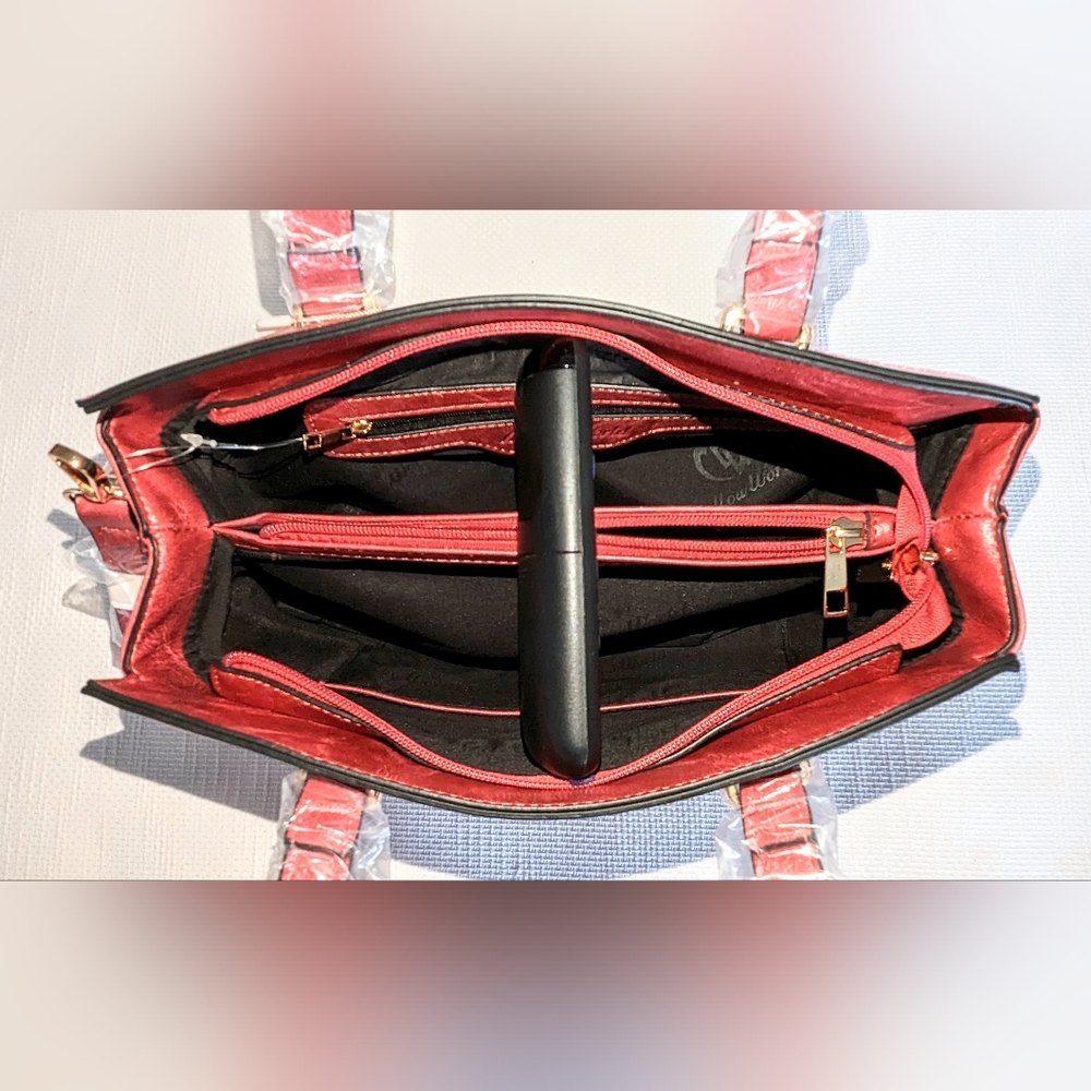 Cross Body Handbag - Picture 6 of 7